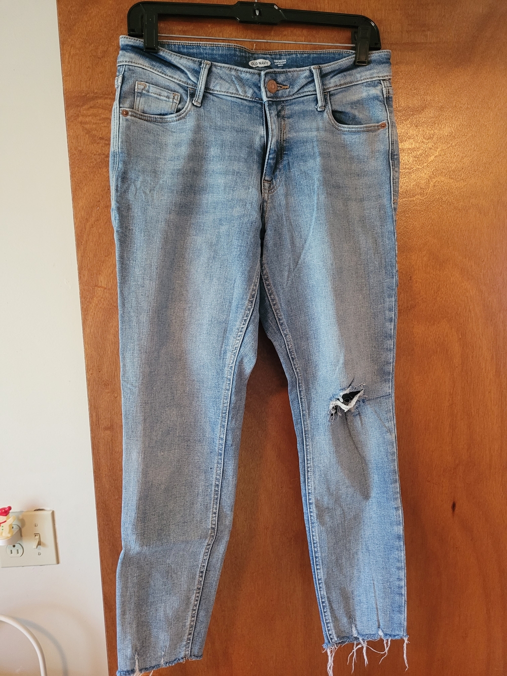 Old Navy Light Blue Distressed Ankle Skinny Jeans